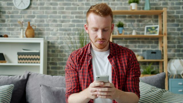 How to spot a fake remote job before you apply (2026)